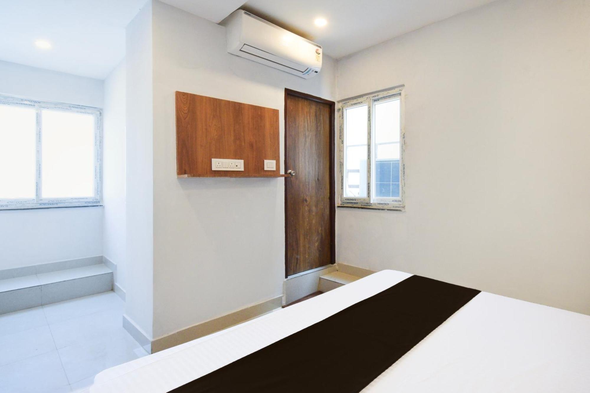 Hotel O Vaishnavi Residency Hyderabad Exterior photo