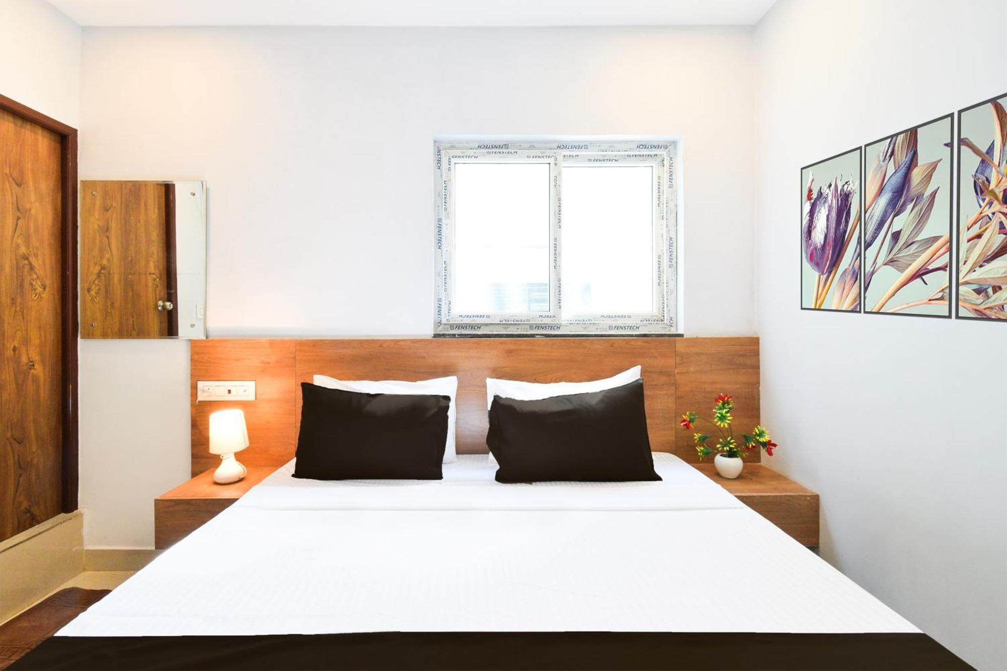 Hotel O Vaishnavi Residency Hyderabad Exterior photo